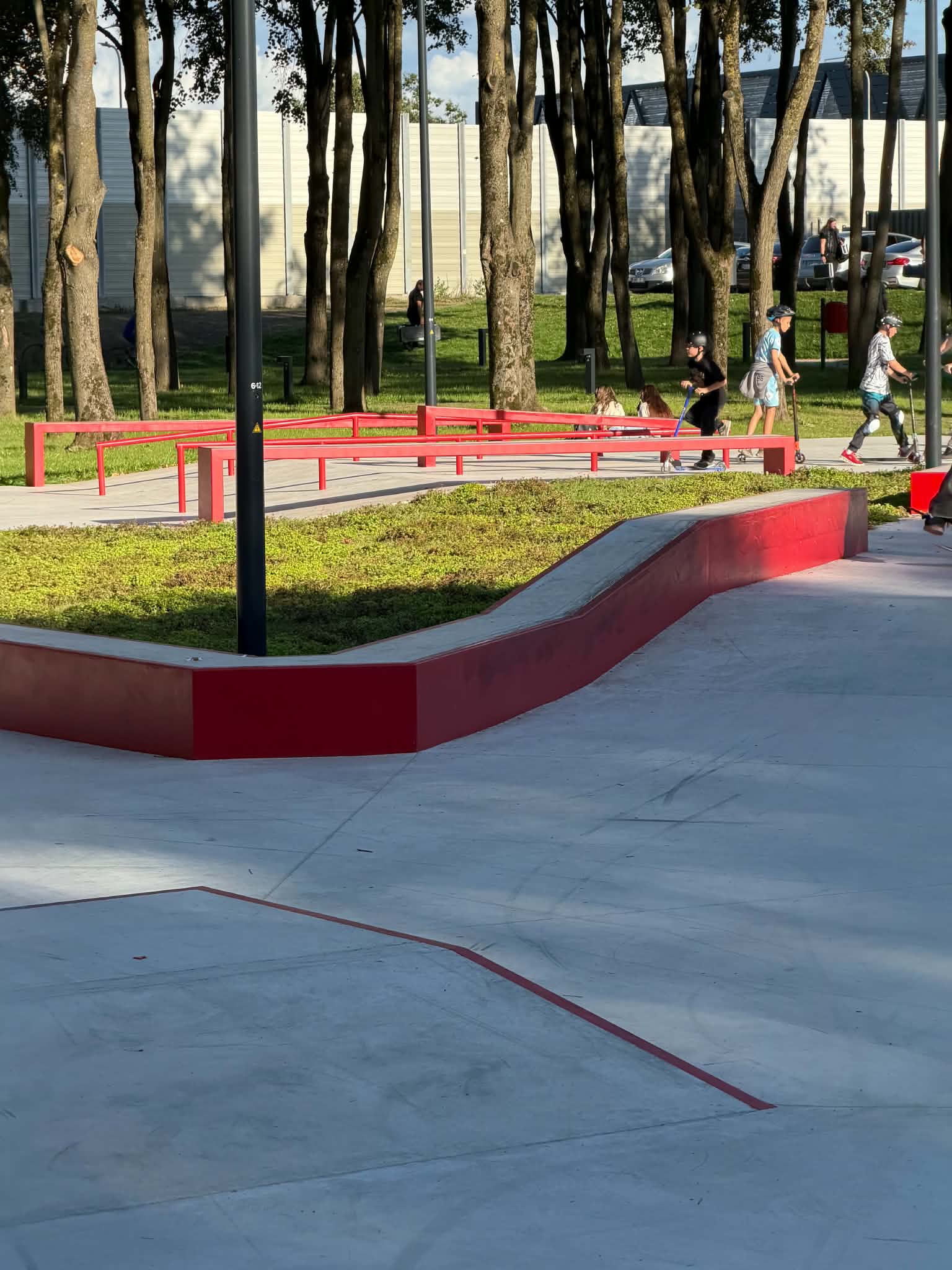 giraites-skate-parkas-projektavimas-spotramps Giraitės betono skate parko projektas, 1550 m2 street plaza su bowl baseinu, MB Spotramps.