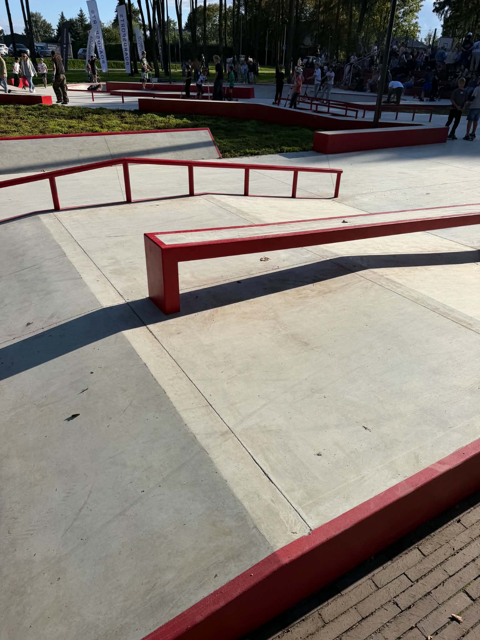 giraites-skate-parkas-projektavimas-spotramps Giraitės betono skate parko projektas, 1550 m2 street plaza su bowl baseinu, MB Spotramps.